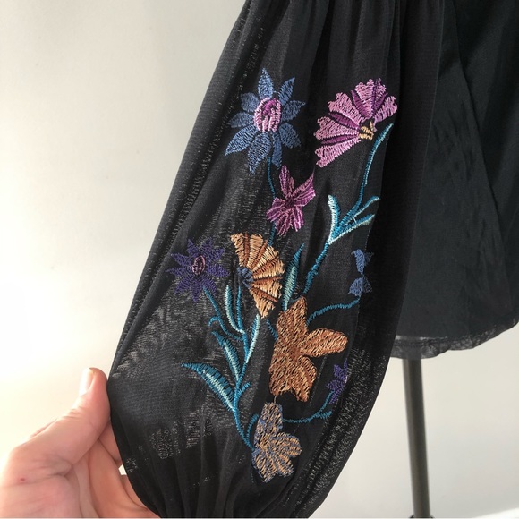 Women’s Style & co Black Floral Embroidery Long sleeve blouse top size S - Picture 9 of 14